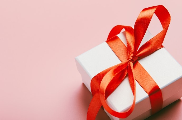 Những Lưu Ý Khi Tặng Quà Cho Mẹ Và Bé Sau Sinh