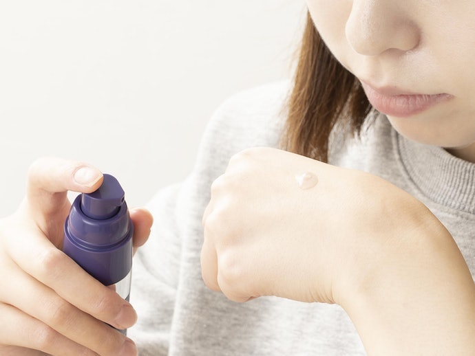 Các Loại Serum Dễ Gây Bết Dính Trên Da
