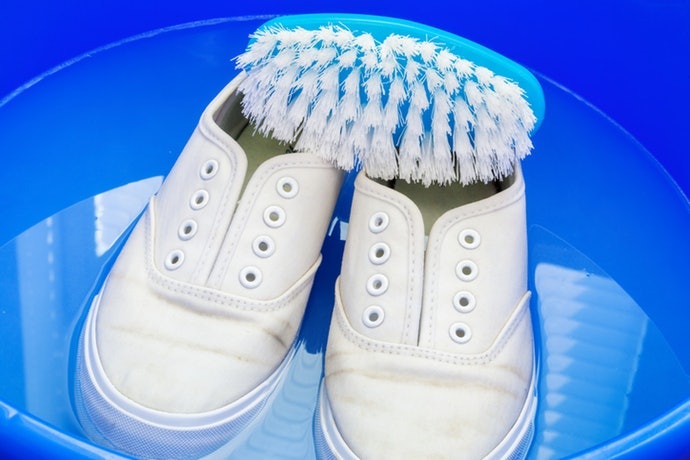 Cách Vệ Sinh Giày Đúng Cách Để Dùng Lâu Dài