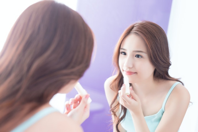 Mẹo Sử Dụng Son Khóa Màu Môi Lip Coat