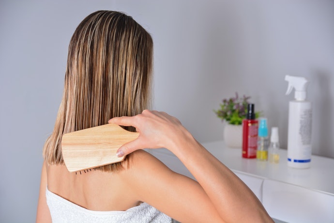 Sử Dụng Lược Gội Đầu Đúng Cách