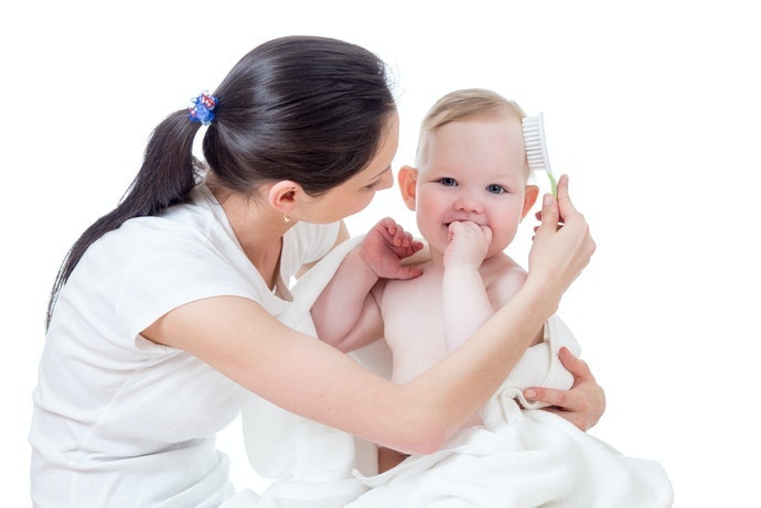 Cách Sử Dụng Và Vệ Sinh Lược Chải Tóc Cho Bé