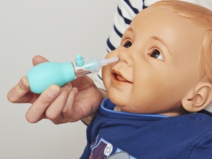 Cách Dùng Dụng Cụ Hút Mũi Cho Bé