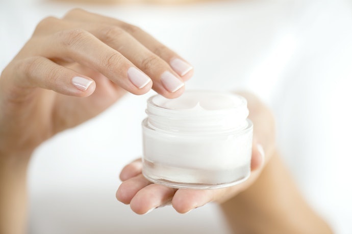 Trường Hợp Cổ Đã Nhăn Nhiều Thì Chỉ Skincare Sẽ Khó Có Thể Đáp Ứng Đủ, Khi Đó Có Thể Cân Nhắc Can Thiệp Thẩm Mỹ