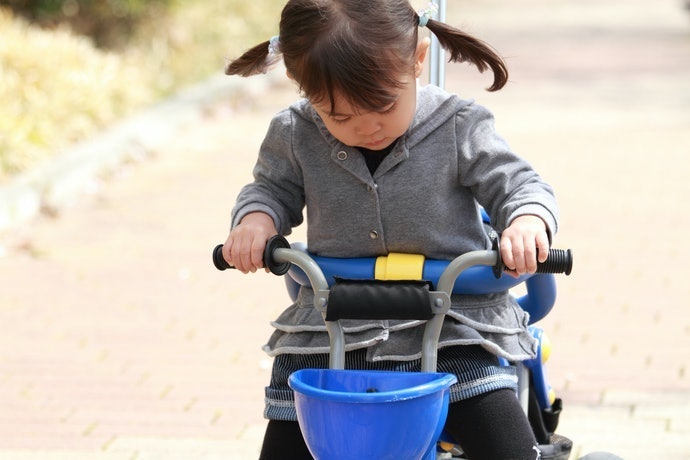 Cách Tập Bé Chạy Xe