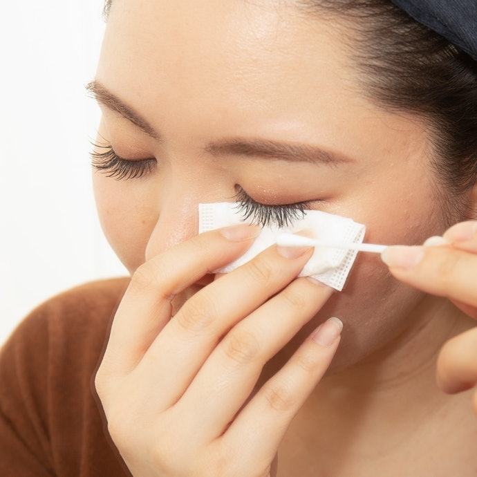 Lưu Ý Khi Sử Dụng Tẩy Trang Mắt