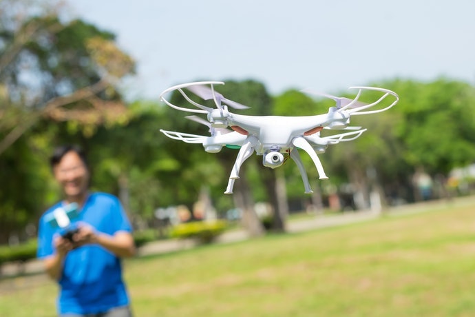 Không Sử Dụng Drone Vào Ngày Mưa Hay Gió Mạnh