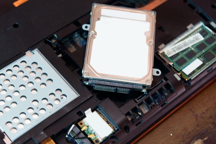 Tuổi Thọ Của Ổ SSD Là Bao Lâu?