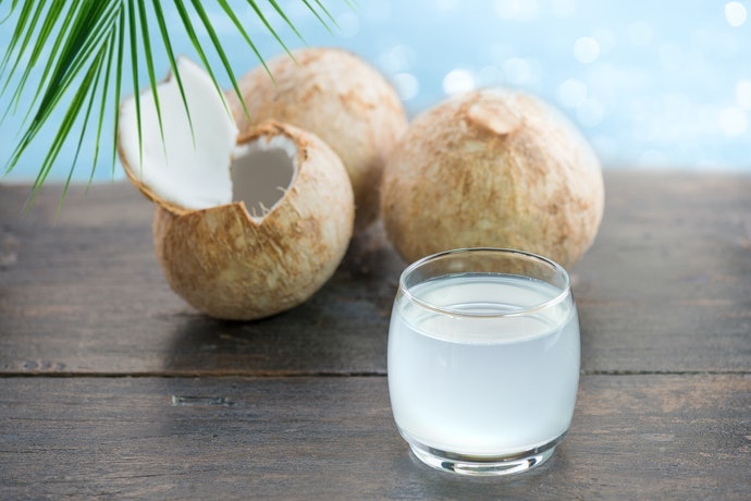 Dùng Nước Dừa Để Bổ Sung Nước Cho Cơ Thể