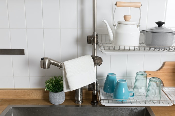 Ưu Điểm Của Kệ Úp Chén Trên Bồn Rửa