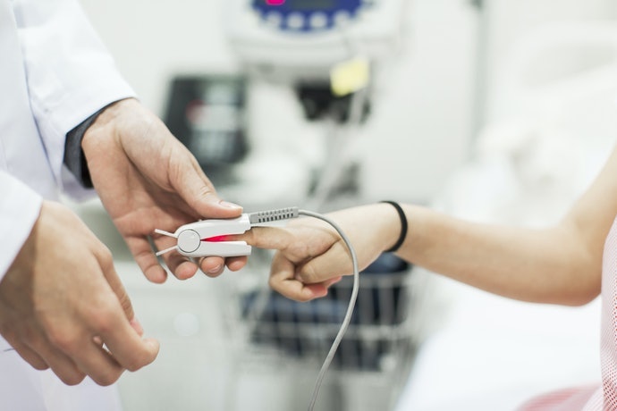 Máy Đo Nồng Độ Oxy Phát Hiện Được Corona Không?