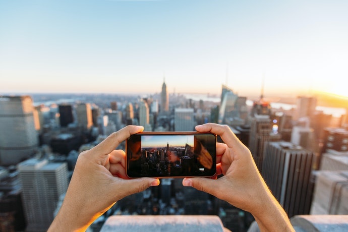 Sự Khác Biệt Giữa App Quay Video & Máy Ảnh Mặc Định Trên Smartphone Là Gì?