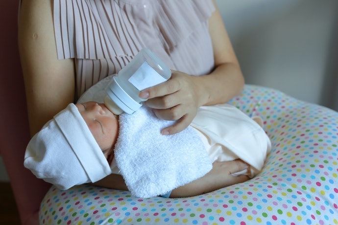 Gối Cho Con Bú Sử Dụng Trong Bao Lâu?