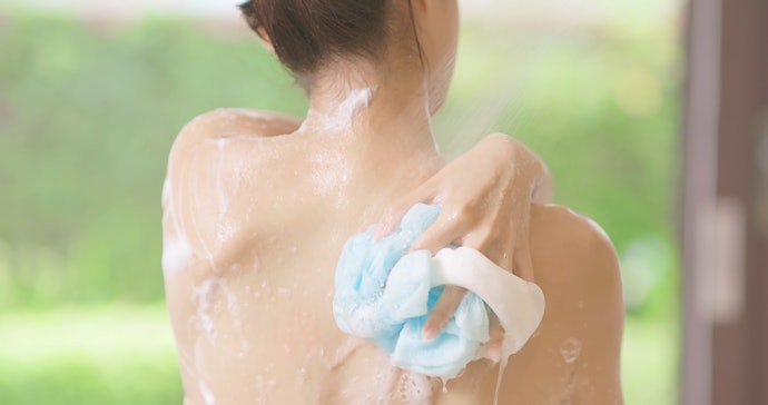 Nguyên Nhân Gây Mụn Lưng