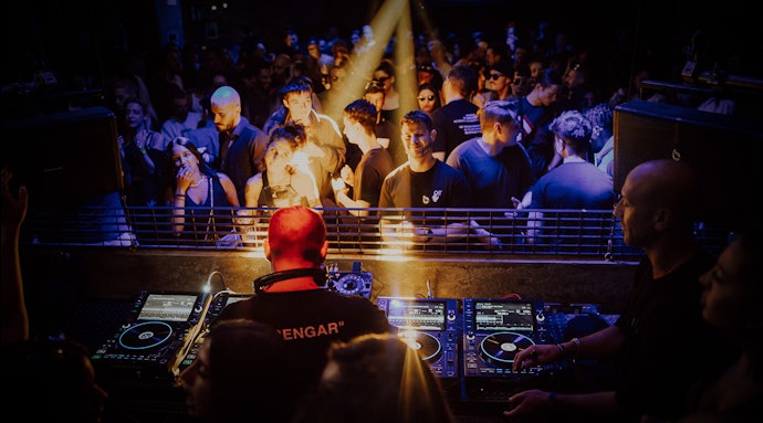 Đặc Điểm Và Công Dụng Của Bàn DJ Khi Chơi Nhạc