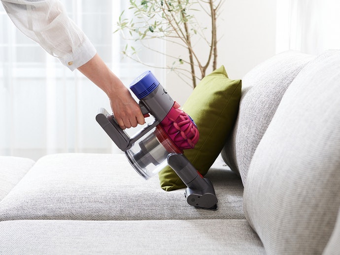 Máy Hút Bụi Mini: Linh Hoạt Nhiều Vị Trí