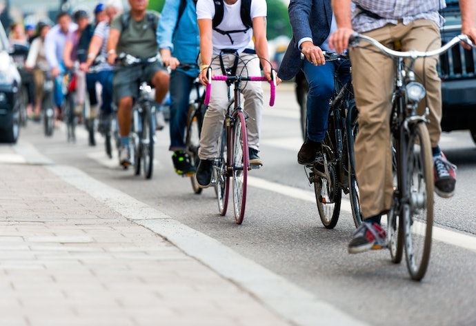 Khác Biệt Giữa Xe Đạp Địa Hình (Road Bike) Và Xe Đạp Chéo (Cross Bike) Là Gì?