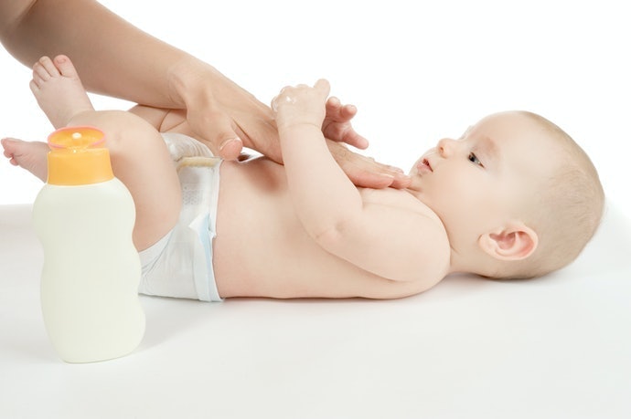 Không Tự Ý Dùng Kem Có Corticoid, Cần Tham Khảo Ý Kiến Bác Sĩ
