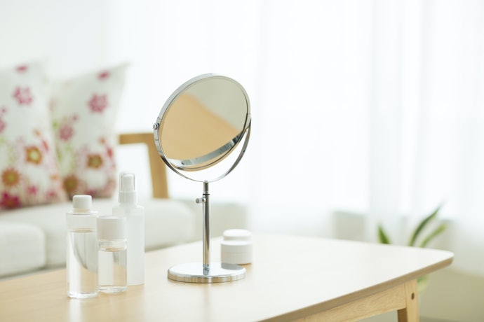 Tiện Lợi Với Gương Có Thể Điều Chỉnh Góc & Chiều Cao