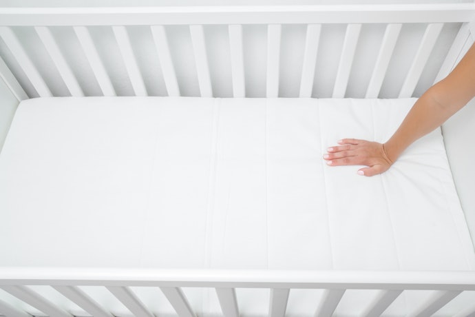 Lưu Ý Các Phụ Kiện Đi Kèm Như Đệm Lót, Màn Bọc Cũi, Bộ Quây Ga, v.v.