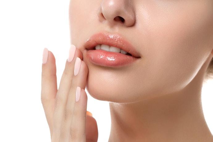 Chú Ý Đến Thành Phần Dưỡng Ẩm Cho Môi