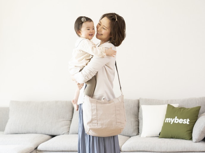 Tận Dụng Để Mang Đi Làm, Đi Chơi, Hãy Chọn Thiết Kế Đơn Giản, Màu Sắc Trung Tính, Mang Được Nhiều Kiểu