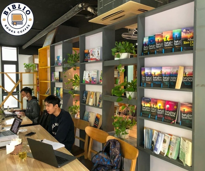 Chú Ý Đến Thể Loại Sách Trong Quán