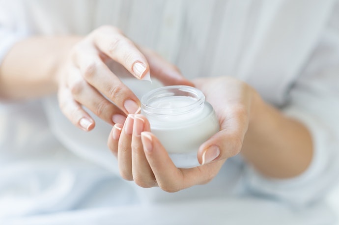 Xem Xét Cách Đóng Gói, Mùi Hương Của Sản Phẩm