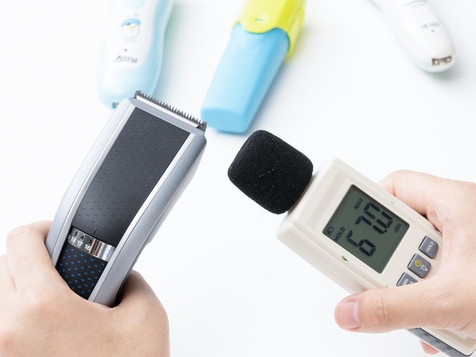 Chọn Tông Đơ Có Độ Ồn Thấp Không Gây Khó Chịu Cho Bé