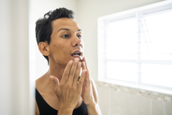 Da Sạm Màu, Cháy Nắng Nên Chọn AHA, BHA, Vitamin C, Niacinamide, v.v. Để Làm Sáng, Thúc Đẩy Tái Tạo Làn Da
