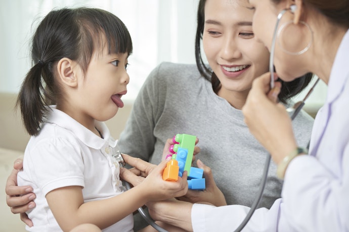 Lưu Ý Độ Tuổi Sử Dụng Khi Dùng Cho Trẻ Nhỏ. Nên Tham Khảo Ý Kiến Bác Sĩ Nếu Tình Trạng Không Cải Thiện.
