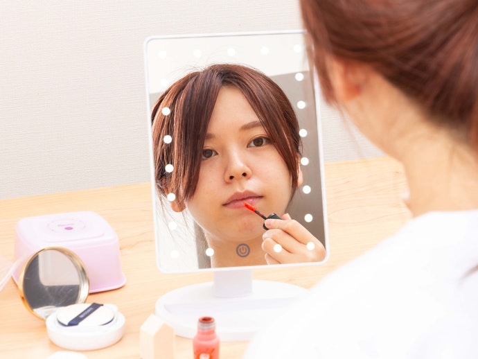 Chọn Son Tint Loại Bền Màu, Lâu Trôi