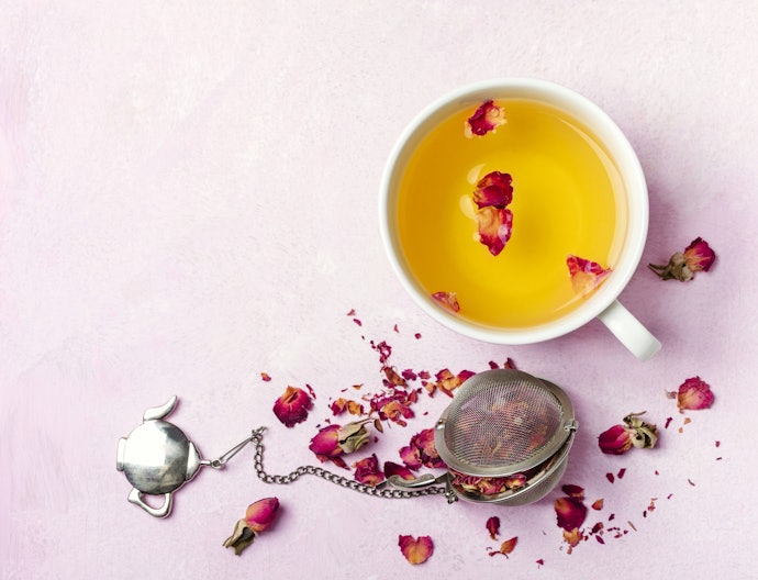 Thưởng Trà Với Hoa Khô