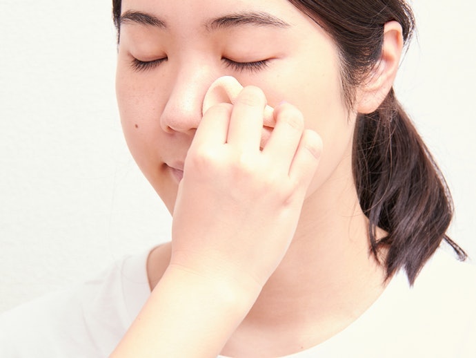 Kiểm Tra Kết Cấu Kem Nền Cùng Cảm Giác Trên Da