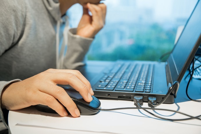 Nên Chọn Chuột Không Dây Hay Có Dây?