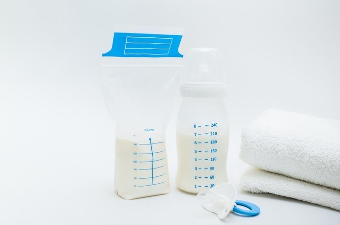 Chọn Túi Trữ Sữa Chất Liệu Nhựa Dẻo, Silicon Không Chứa BPA Để Không Ảnh Hưởng Đến Sức Khỏe Bé