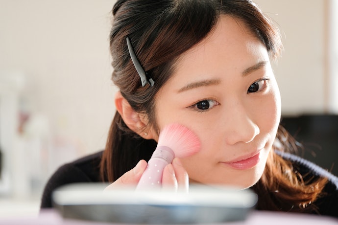 Chọn Màu Tự Nhiên Khi Trang Điểm Công Sở