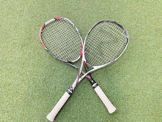 Chọn Vợt Tennis Mềm Hay Cứng?