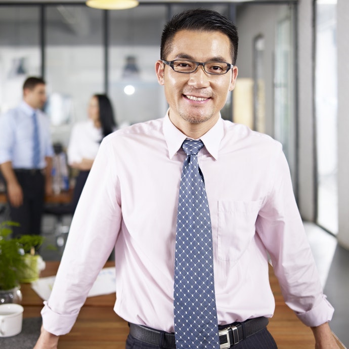 Thể Hiện Tính Chất Công Việc Một Cách Khách Quan