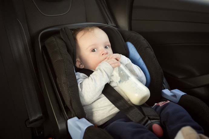 Chọn Bình Nhựa Bền Nhẹ, Có Van Chống Sặc Khi Đưa Bé Đi Du Lịch Hay Về Quê Thăm Ông Bà