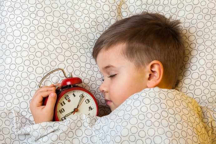 Đồng Hồ Cho Bé: Chọn Loại Dễ Xem Giờ