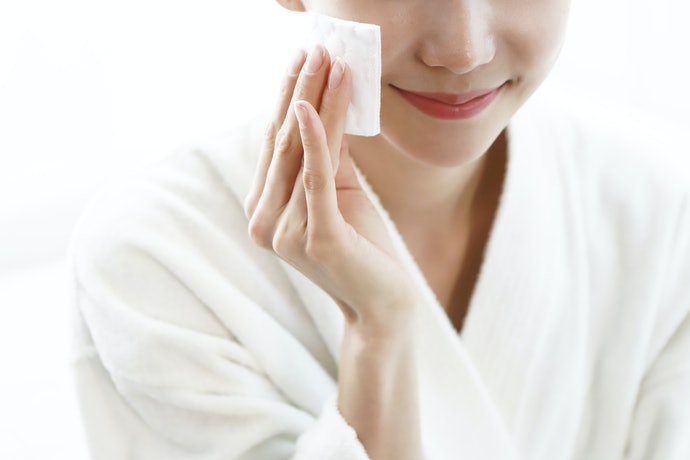 Chọn Bông Tẩy Trang Ít Xù Lông và Khả Năng Thấm Hút Tốt