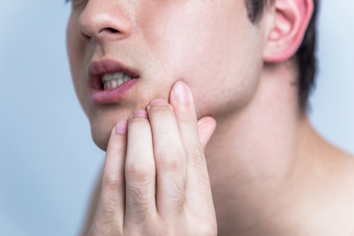 Da Nhạy Cảm: Ưu Tiên Mặt Nạ Không Chứa Thành Phần Gây Kích Ứng