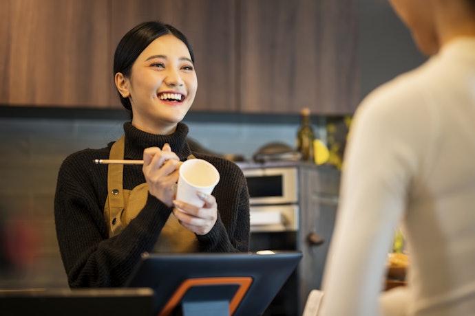 Chọn Quán Có Nhân Viên Thân Thiện, Thái Độ Phục Vụ Tốt
