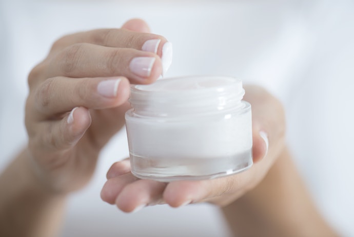 Ưu Tiên Kết Cấu Dạng Kem Hoặc Dạng Mỡ, Mùi Hương Dễ Chịu