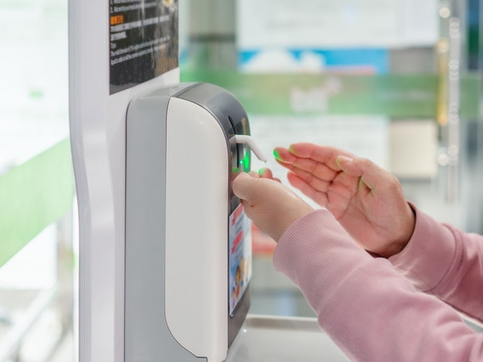 Độ Cảm Ứng Tốt Giúp Xịt Cồn Nhanh Chóng Khi Đưa Tay Ra