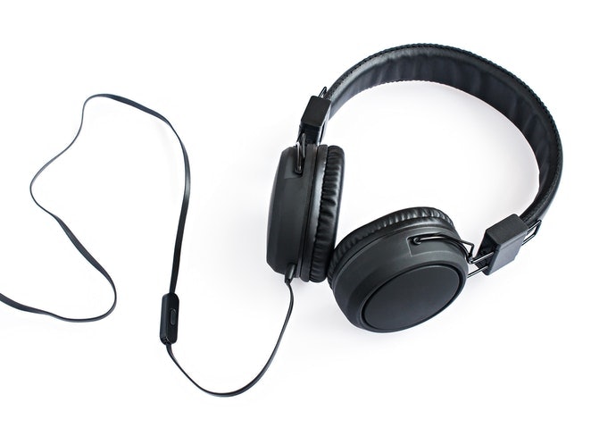 Headphone Có Dây: Hạn Chế Độ Trễ, Suy Giảm Chất Lượng Âm Thanh