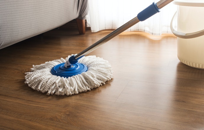 Tính Năng Giúp Việc Lau Dọn Trở Nên Dễ Dàng Hơn: Điều Chỉnh Chiều Cao, Hút Nước Tốt