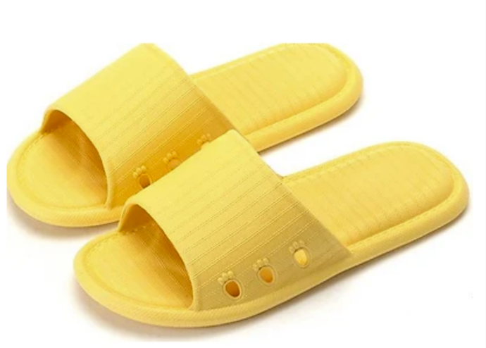 Bền Và Dễ Vệ Sinh Hơn Với Chất Liệu Nhựa