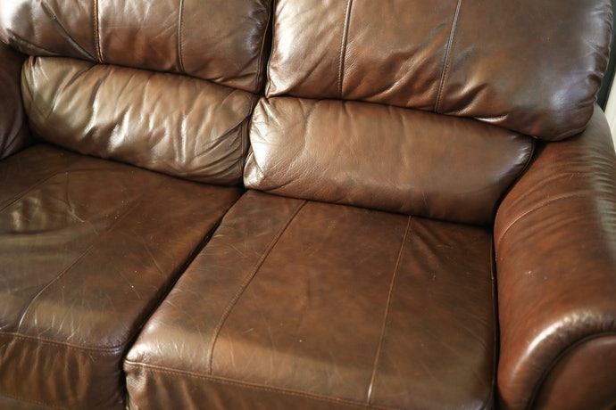 Sofa Góc Da: Bề Mặt Bóng, Tạo Cảm Giác Thoải Mái